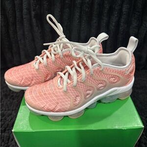 Stylish Pink Women's Sneakers: Nike Vapormax